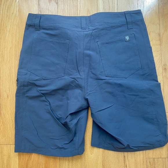 The North Face Shorts - Picture 3 of 4